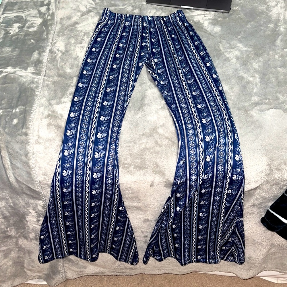Flare patterned pants